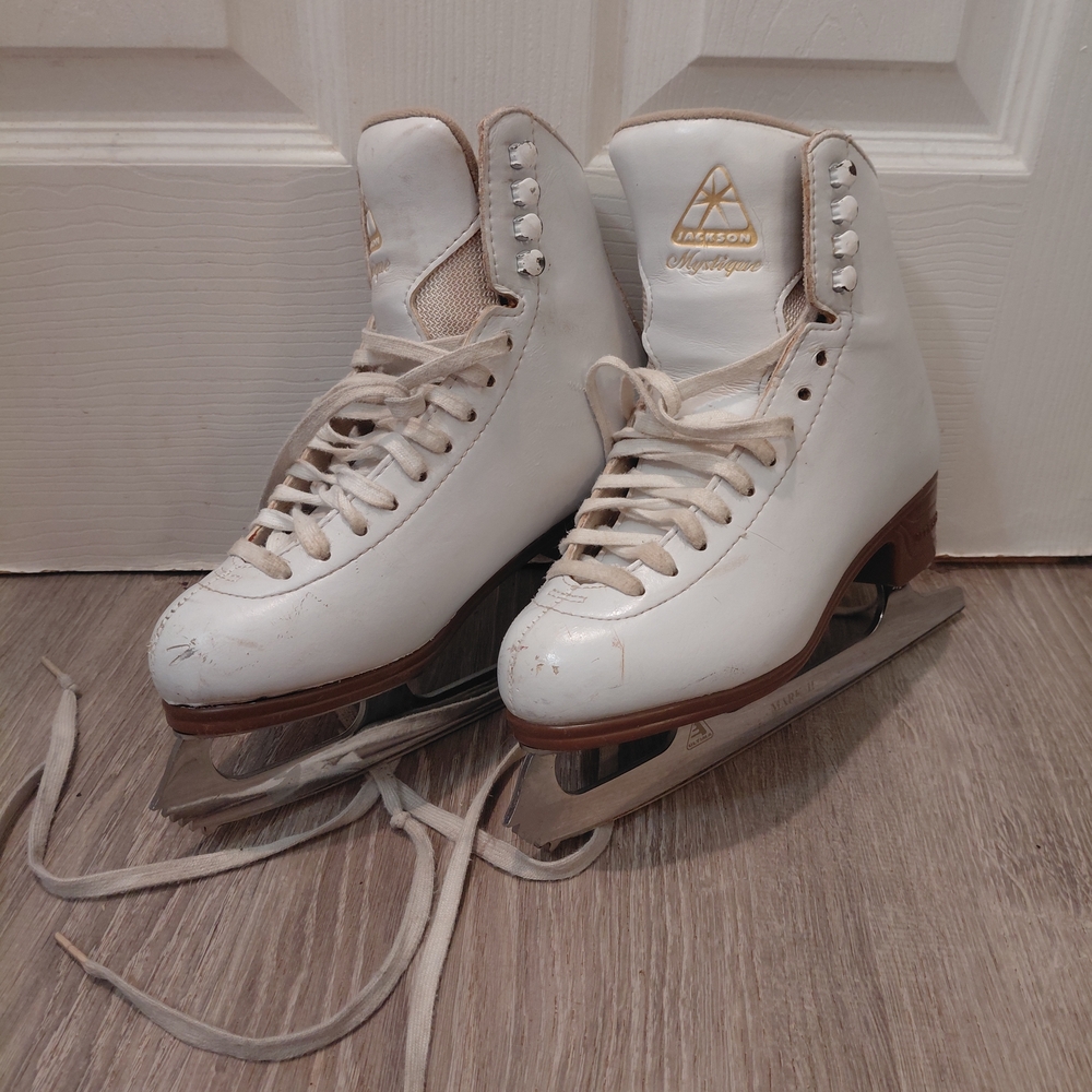Jackson Classic White Ice Skates